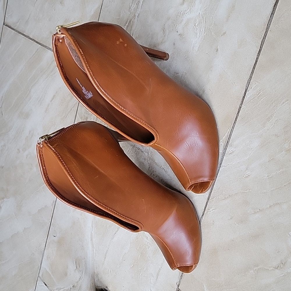 Cosmopolitan Ankle Booties